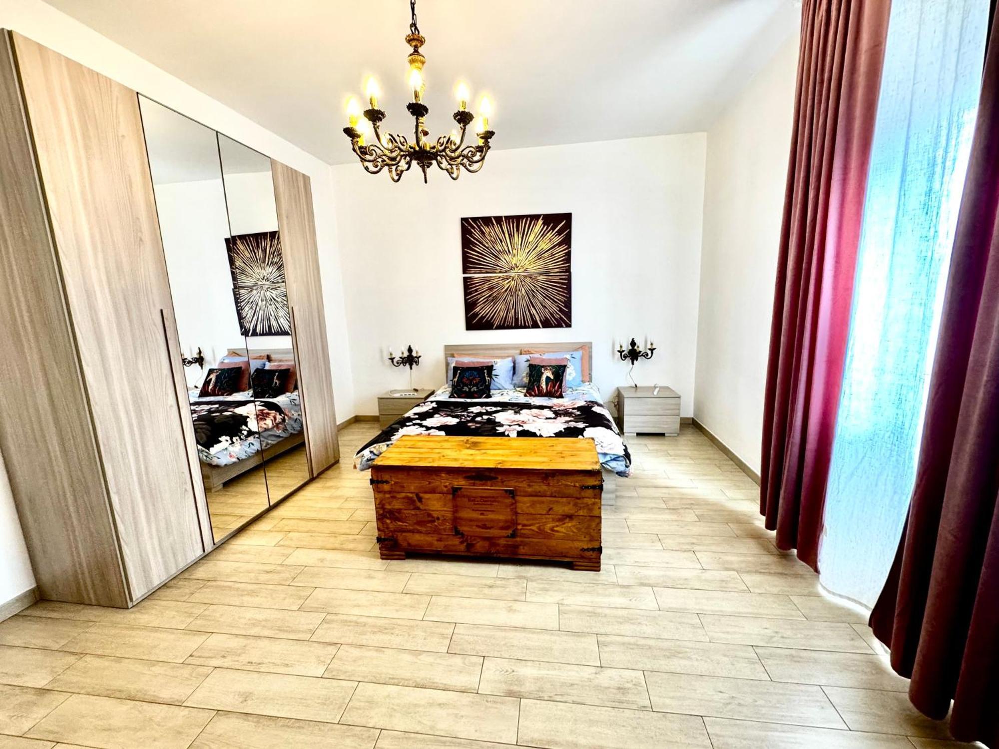Apartment La Casa Di Sarah Aspetta Voi Naples